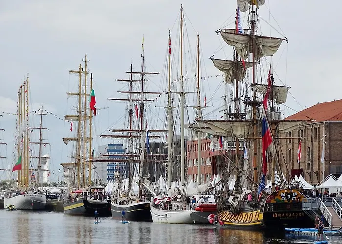 Birgit Centre Hotel 3*