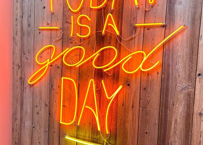 Birgit Centre Hotel 3*